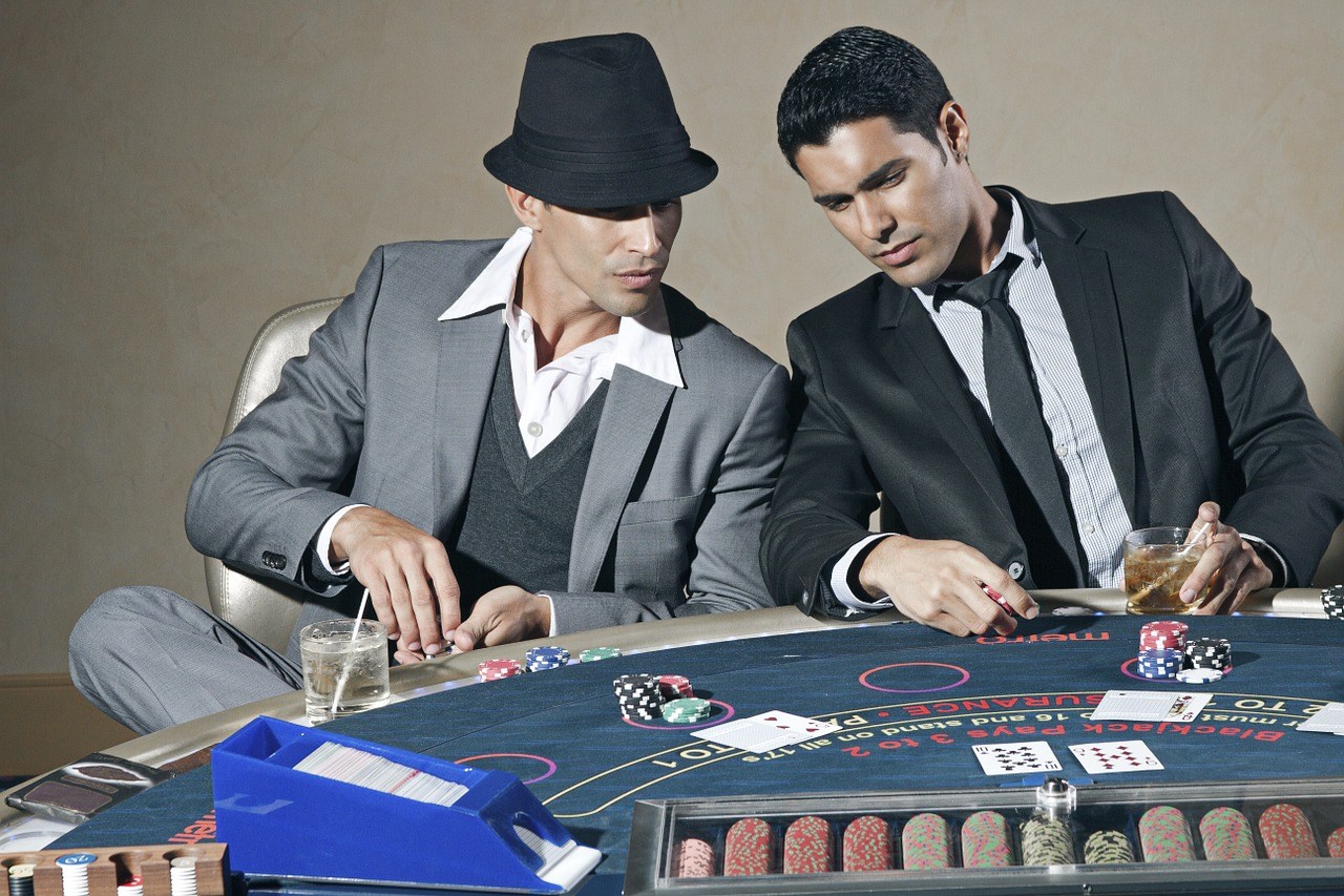 Les astuces pratiques pour bien bluffer au poker